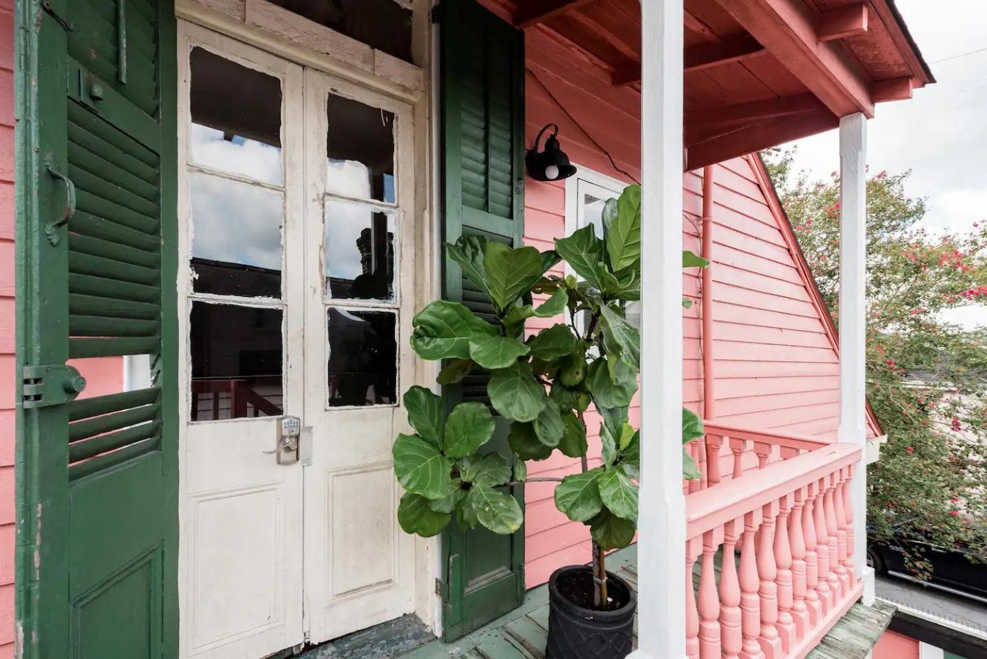 Chic Spot Near The Lower French Quarter New Orleans Exterior photo